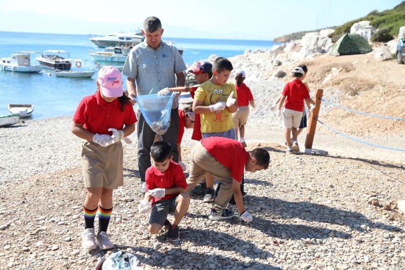GERENKUYU HALK PLAJI TEMİZLENDİ