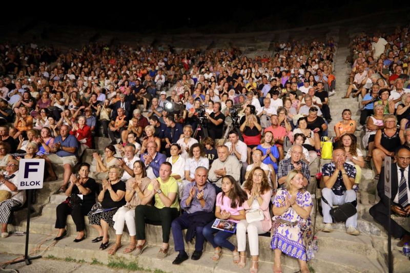 “SANAT GÜNEŞİ” ZEKİ MÜREN, VEFATININ 27’NCİ YIL DÖNÜMÜNDE BODRUM’DA ANILDI
