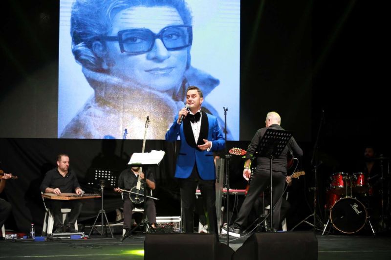 “SANAT GÜNEŞİ” ZEKİ MÜREN, VEFATININ 27’NCİ YIL DÖNÜMÜNDE BODRUM’DA ANILDI