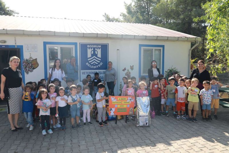 ÖĞRENCİLERDEN BAKIMEVİ ZİYARETİ