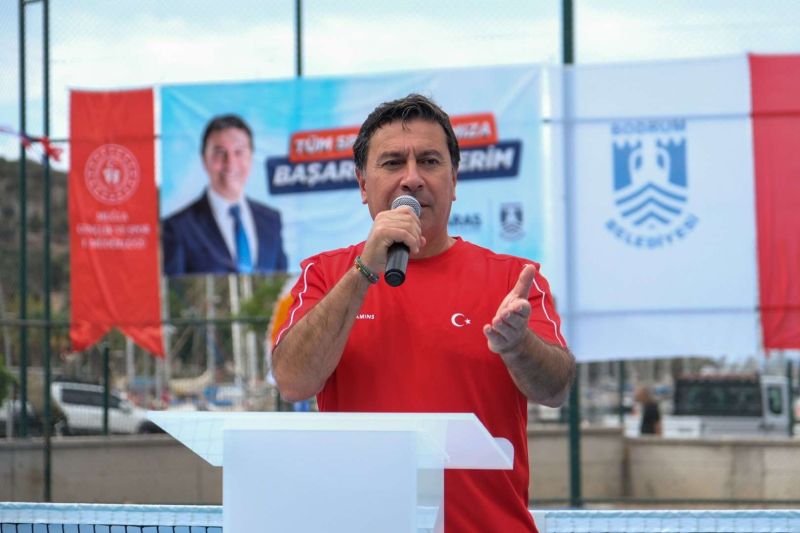 TEKERLEKLİ SANDALYE 100. YIL TENİS TURNUVASI HEYECANI