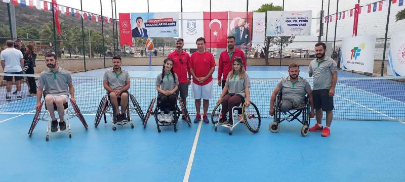 TEKERLEKLİ SANDALYE 100. YIL TENİS TURNUVASI HEYECANI