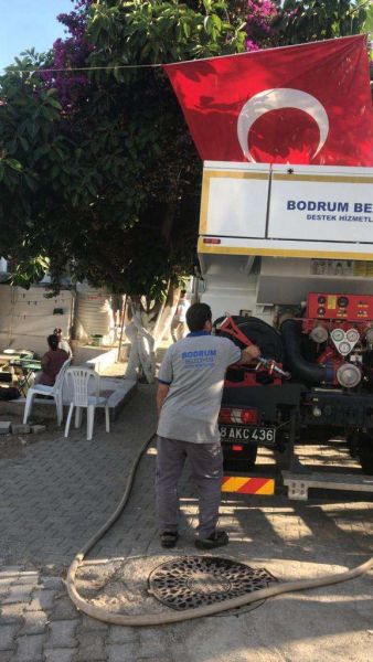 BELEDİYEDEN SU TANKERİ DESTEĞİ