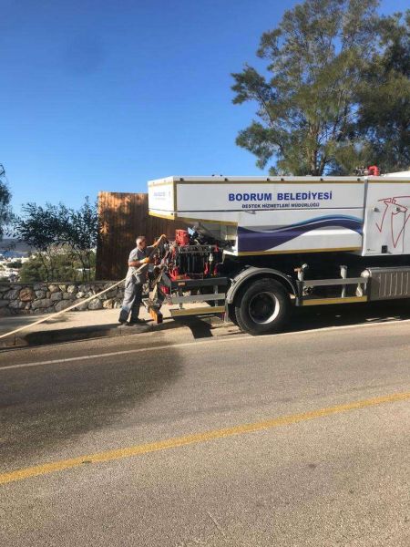 BELEDİYEDEN SU TANKERİ DESTEĞİ