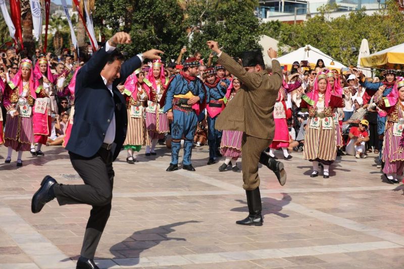 BODRUM’DA, YERDE GÖKTE CUMHURİYET COŞKUSU