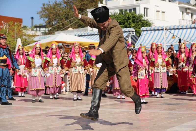 BODRUM’DA, YERDE GÖKTE CUMHURİYET COŞKUSU