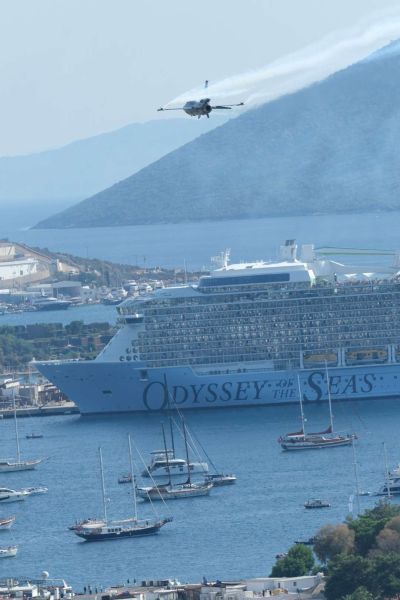 BODRUM’DA, YERDE GÖKTE CUMHURİYET COŞKUSU