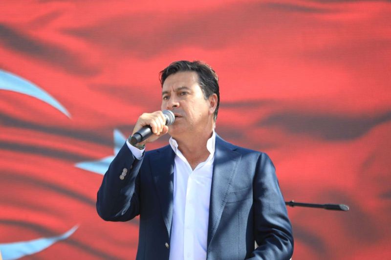 BODRUM’DA, YERDE GÖKTE CUMHURİYET COŞKUSU