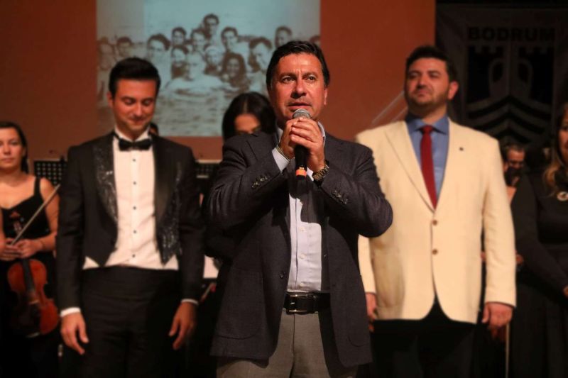 BAŞKAN ARAS’TAN BAYRAK ÇAĞRISI