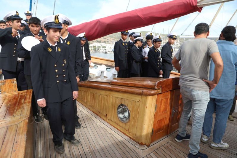 ÖĞRENCİLERE MAVİ BAYRAK EĞİTİMİ