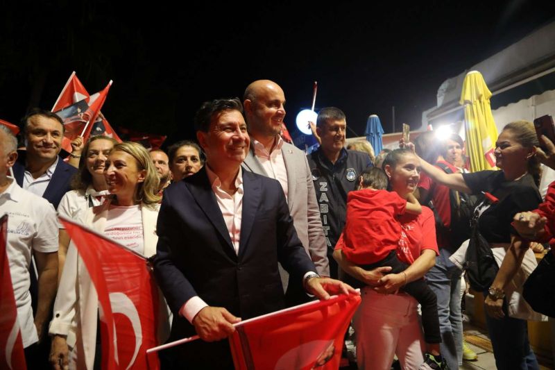 BODRUM’DA HALK MEYDANLARA SIĞMADI