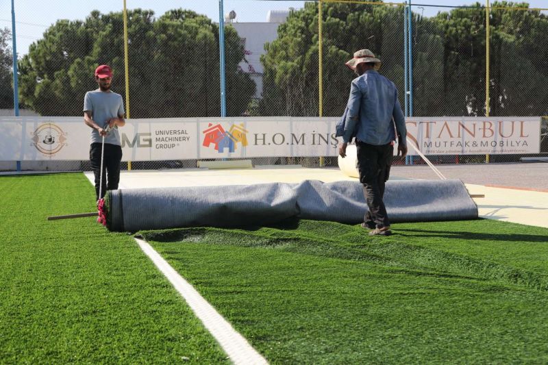 TURGUTREİS FUTBOL SAHASI YENİLEME ÇALIŞMALARINDA SON AŞAMAYA GELİNDİ