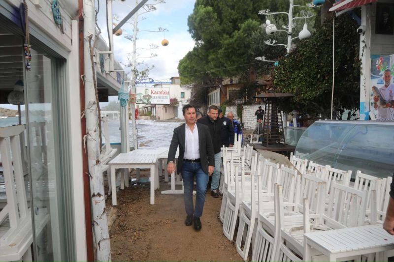 BAŞKAN ARAS’TAN FIRTINADAN ETKİLENEN İŞ YERLERİNE ZİYARET