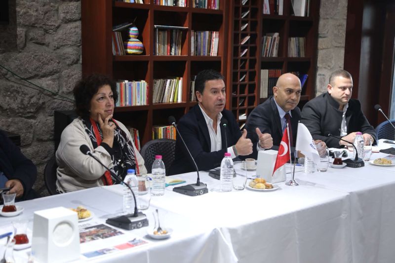 BAŞKAN ARAS, SİTE YÖNETİCİLERİ İLE BULUŞTU