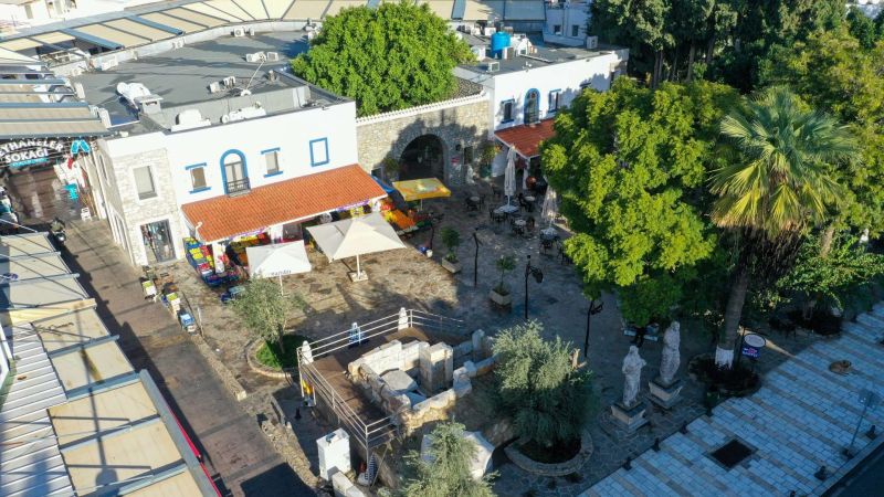 BODRUM GIDA ÇARŞISI ÖZGÜN YAPISIYLA HİZMET VERİYOR