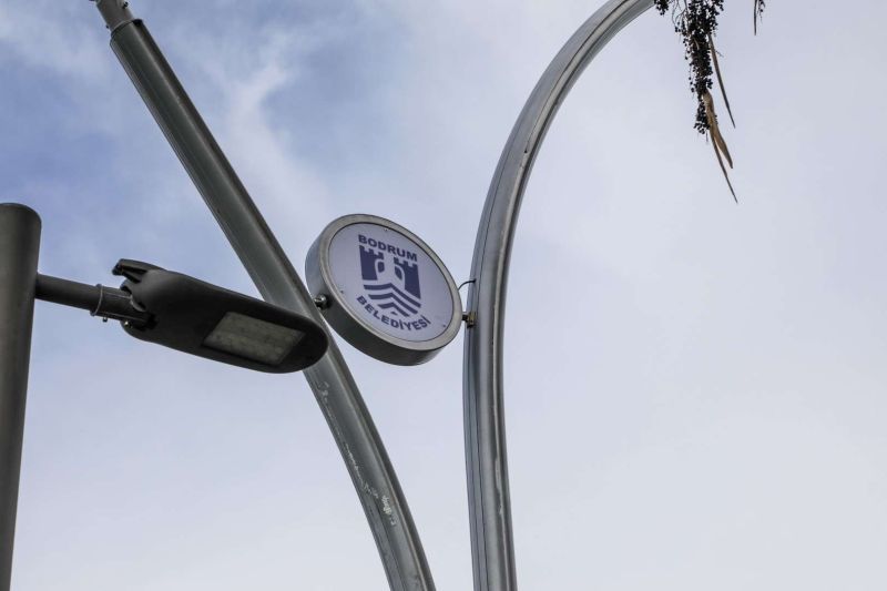 BELEDİYEDEN AYDINLATMA ÇALIŞMALARI