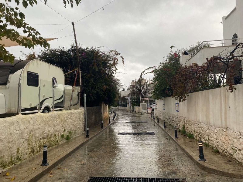 YILIN İLK GÜNÜNDE EKİPLER SAHADAYDI