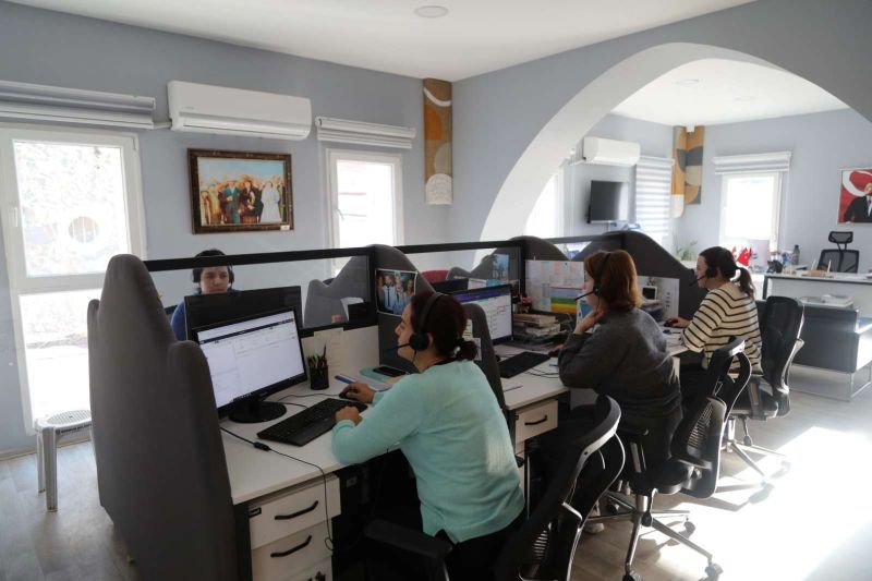 ÇAĞRI MERKEZİ 2023 YILINDA 5 BİN 300 SAAT GÖRÜŞME YAPTI