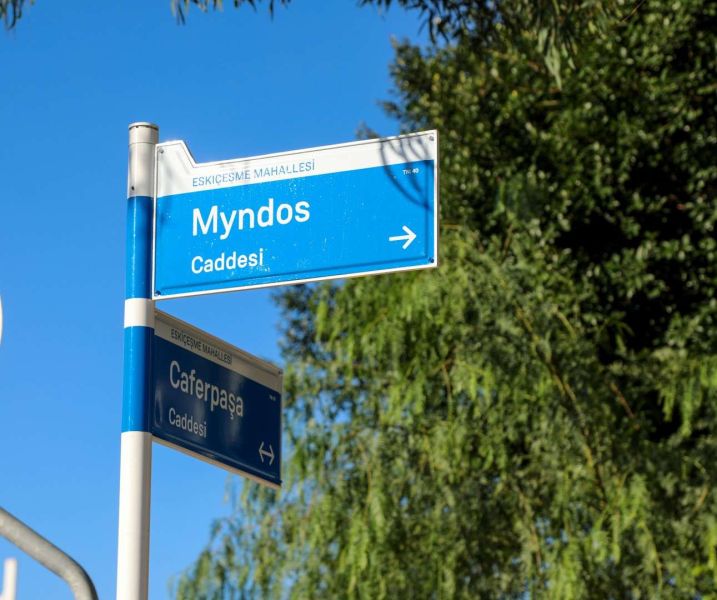 CADDE VE SOKAK TABELALARI YENİLENİYOR