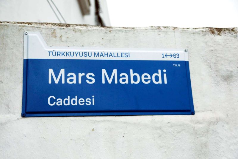CADDE VE SOKAK TABELALARI YENİLENİYOR