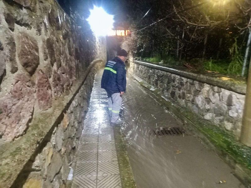 BELEDİYE EKİPLERİ SAHADA