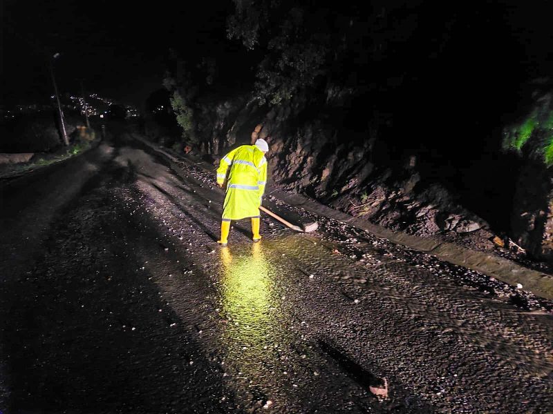 BELEDİYE EKİPLERİ SAHADA