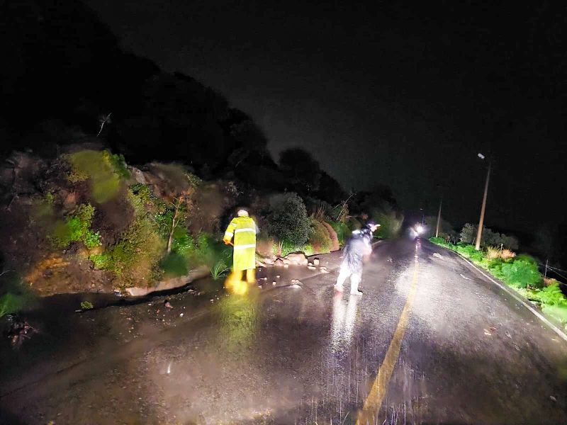 BELEDİYE EKİPLERİ SAHADA