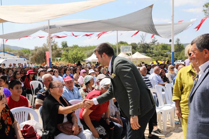 CANLAR ŞENLİĞİNE YOĞUN İLGİ