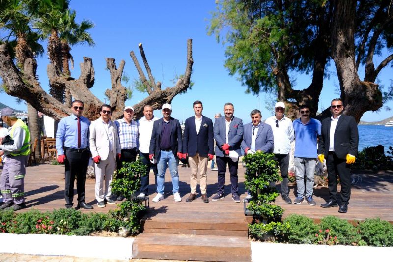 YALIKAVAK’TA DENİZ DİBİ TEMİZLİĞİ