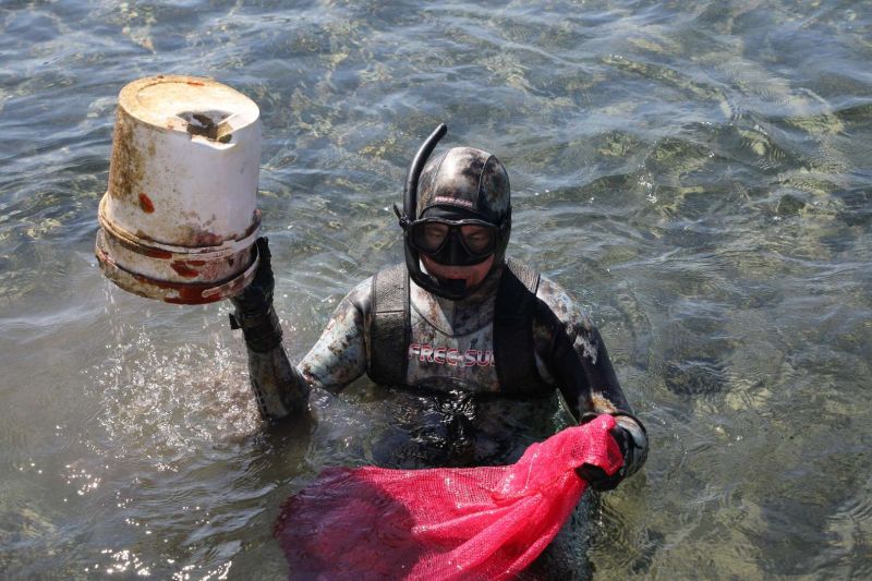 YALIKAVAK’TA DENİZ DİBİ TEMİZLİĞİ