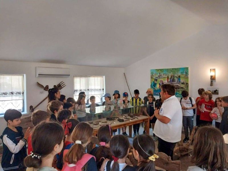 ÖĞRENCİLERDEN TARIM OKULU ZİYARETİ