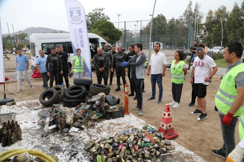 DENİZ DİBİ TEMİZLİĞİ BİTEZ’DE DEVAM ETTİ