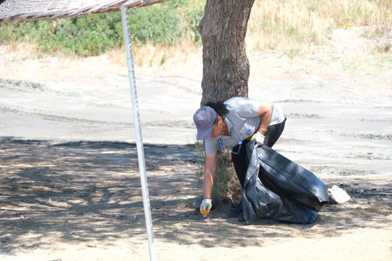 BELEDİYEDEN PLAJLARDA TEMİZLİK VE DÜZENLEME ÇALIŞMASI
