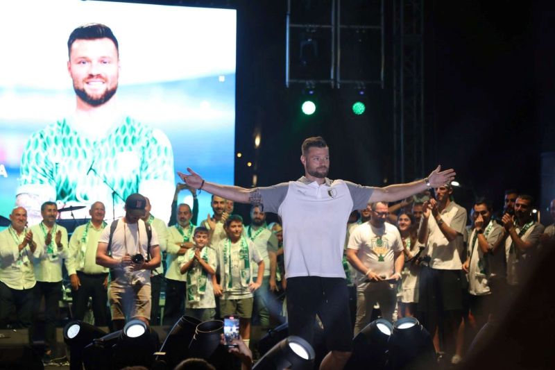 BİNLERCE BODRUMLU, SÜPER LİG’E YÜKSELİŞİ KUTLADI