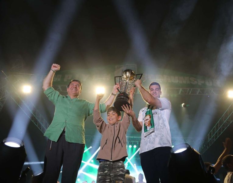 BİNLERCE BODRUMLU, SÜPER LİG’E YÜKSELİŞİ KUTLADI