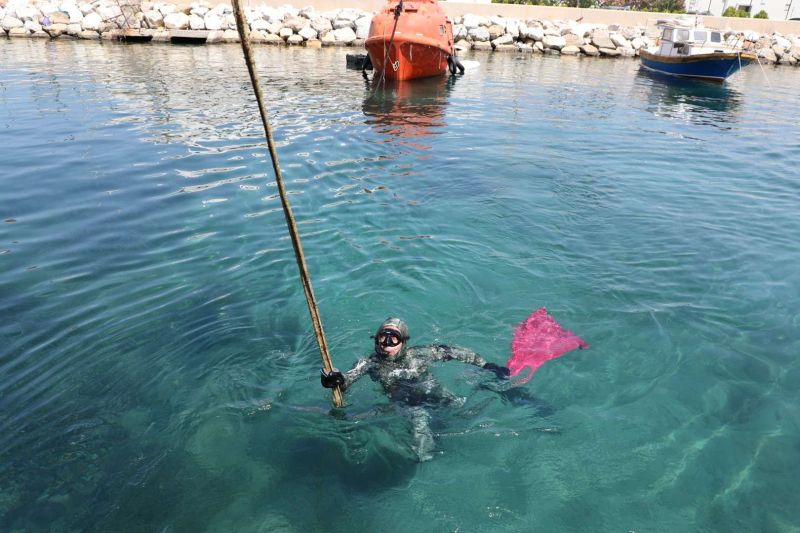 TURGUTREİS’TE DENİZ DİBİ TEMİZLİĞİ