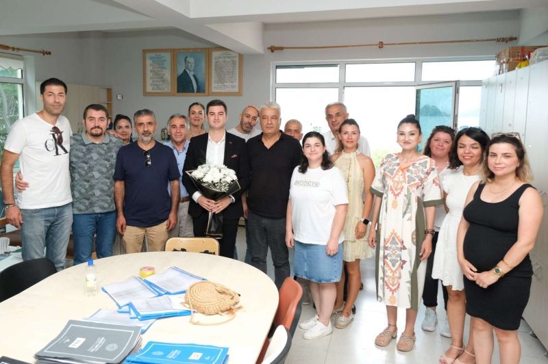 BAŞKAN MANDALİNCİ’DEN MEZUN OLDUĞU OKULA ZİYARET