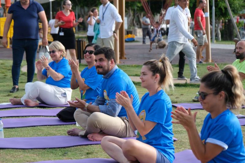 BİTEZ ÜÇ FİDAN PARKINDA ULUSLARARASI YOGA GÜNÜ ETKİNLİĞİ