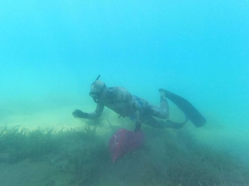 GÜMÜŞLÜK’TE DENİZ DİBİ TEMİZLİĞİ