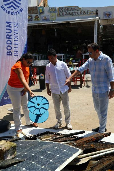 GÜMÜŞLÜK’TE DENİZ DİBİ TEMİZLİĞİ