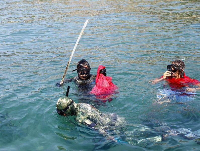 TÜRKBÜKÜ’NDE DENİZ DİBİ TEMİZLİĞİ