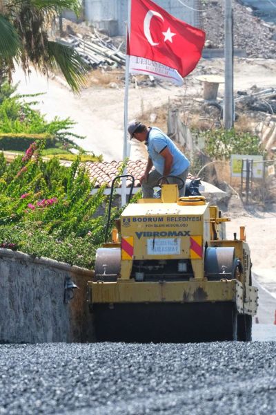 CADDE VE SOKAKLARDA ASFALT SERİM ÇALIŞMALARI