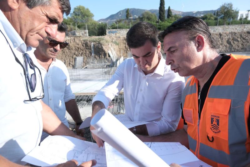 BAŞKAN MANDALİNCİ, YALIKAVAK PAZAR YERİ ÇALIŞMALARINI İNCELEDİ