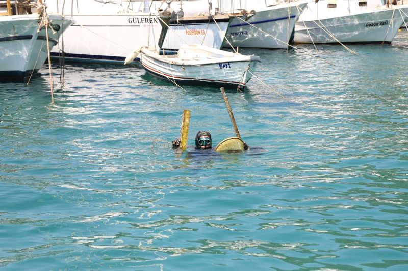 TORBA’DA DENİZ DİBİ TEMİZLİĞİ