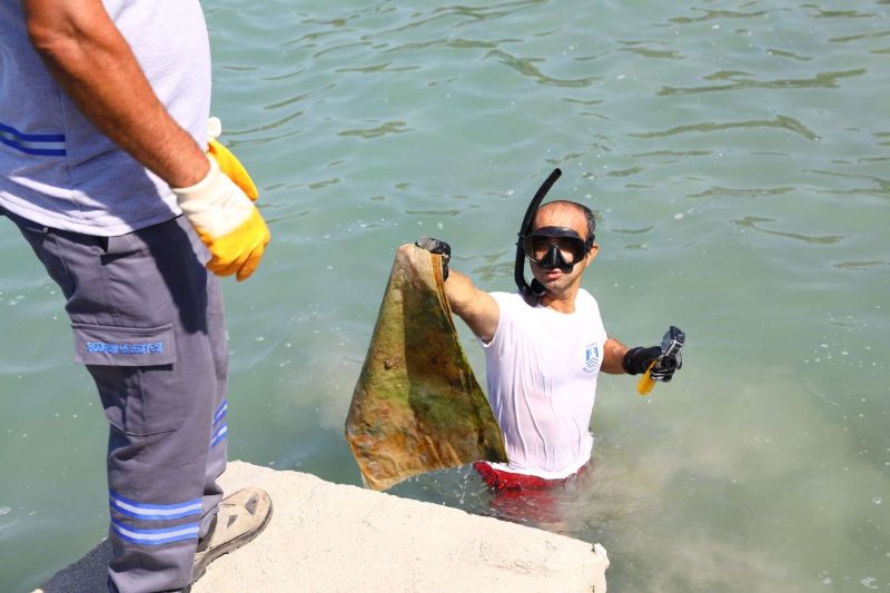 GÜVERCİNLİK’TE DENİZ DİBİ TEMİZLİĞİ