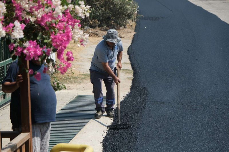 SU HATTI DEĞİŞEN CADDEDE SICAK ASFALT ÇALIŞMASI