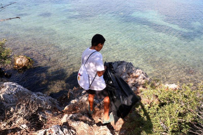 ERASMUS ÖĞRENCİLERİ İLE KIYI TEMİZLİĞİ