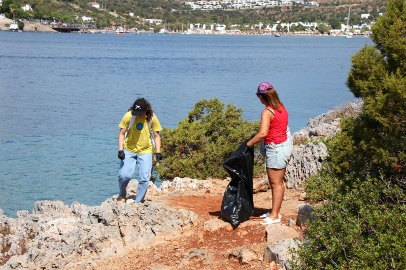 ERASMUS ÖĞRENCİLERİ İLE KIYI TEMİZLİĞİ