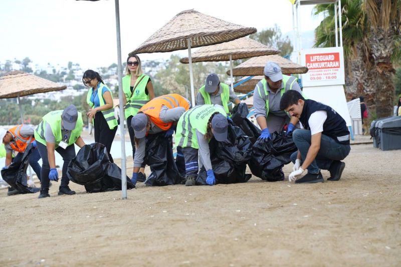 DÜNYA TEMİZLİK GÜNÜ’NDE SEFERBERLİĞE DEVAM