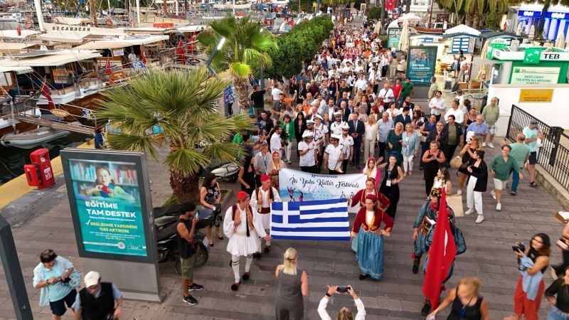 İKİ YAKA, DOSTLUK KONSERİNDE BULUŞTU